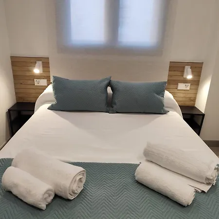 Apartamentos La Montehermosena Caces Extérieur photo